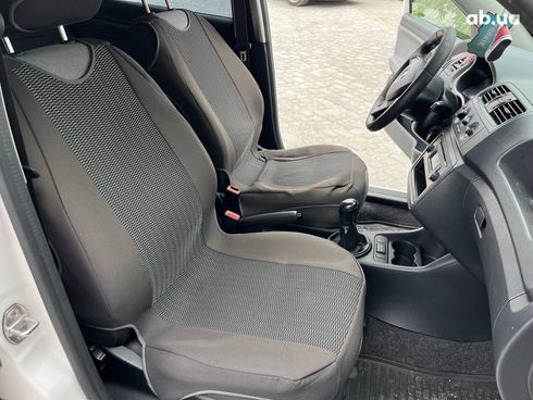 Skoda Fabia 2014 белый - фото 14