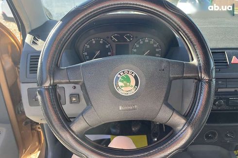 Skoda Fabia 2001 - фото 11
