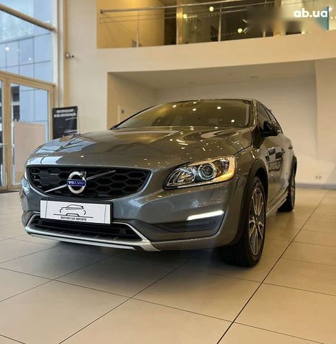 Volvo S60 2015 - фото 2