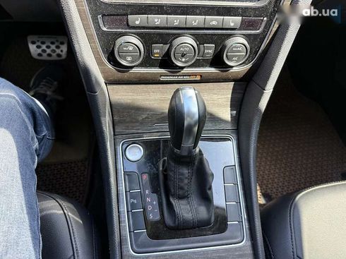 Volkswagen Passat 2018 - фото 28