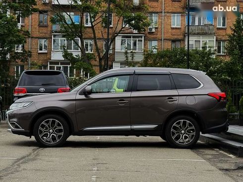 Mitsubishi Outlander 2015 - фото 13