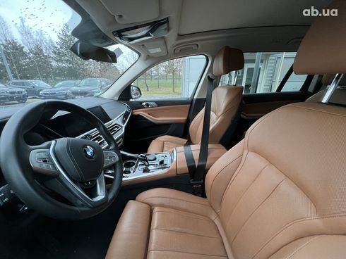 BMW X7 2021 - фото 38