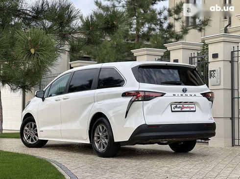 Toyota Sienna 2021 - фото 8