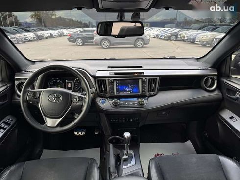 Toyota RAV4 2017 - фото 17