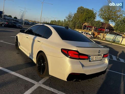 BMW 5 серия 2017 - фото 8