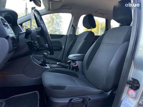 Ford Focus 2008 - фото 26