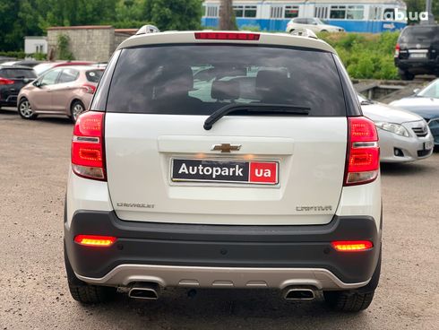 Chevrolet Captiva 2014 белый - фото 6