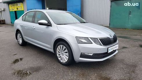 Skoda Octavia 2019 - фото 14