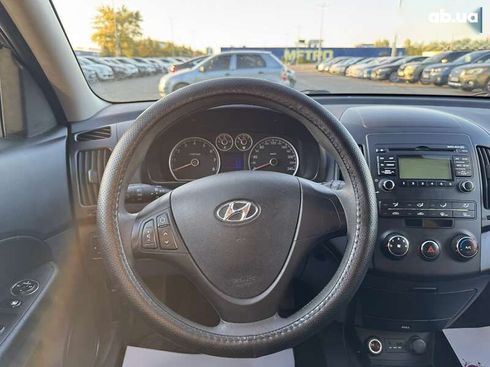Hyundai i30 2010 - фото 16