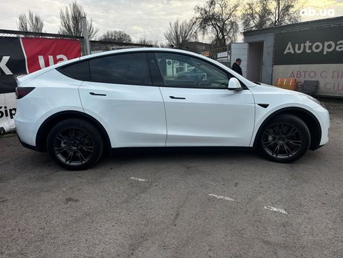 Tesla Model Y 2024 белый - фото 12
