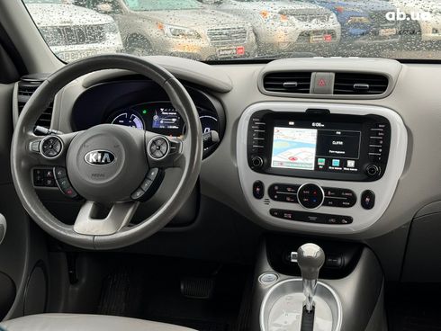 Kia Soul 2017 серый - фото 24