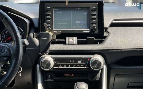 Toyota RAV4 2020 - фото 21
