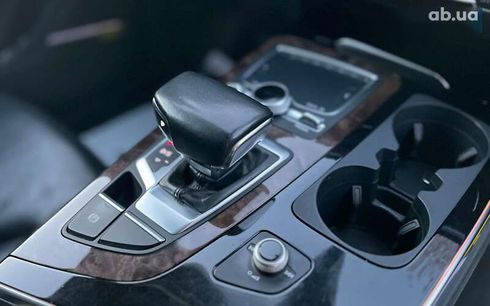 Audi Q7 2017 - фото 15