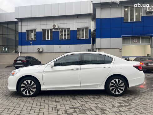 Honda Accord 2015 белый - фото 13