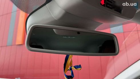 Renault Megane 2016 - фото 26