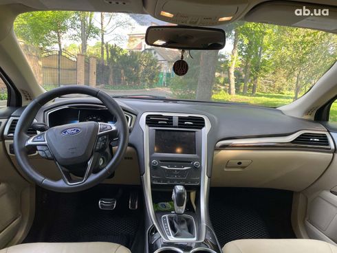 Ford Fusion 2015 красный - фото 20