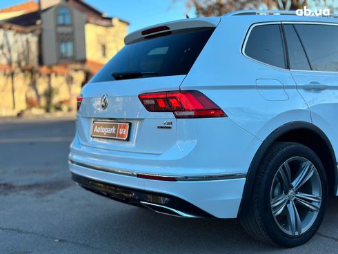 Volkswagen Tiguan 2018 белый - фото 17