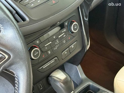 Ford Escape 2018 белый - фото 19