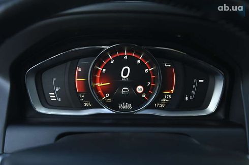 Volvo XC60 2017 - фото 28