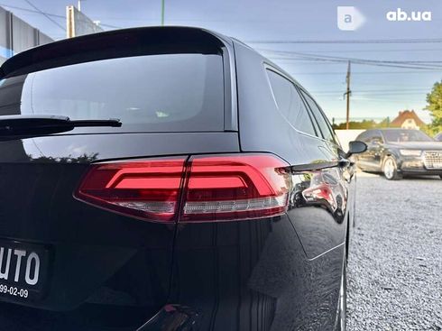 Volkswagen Passat 2017 - фото 29