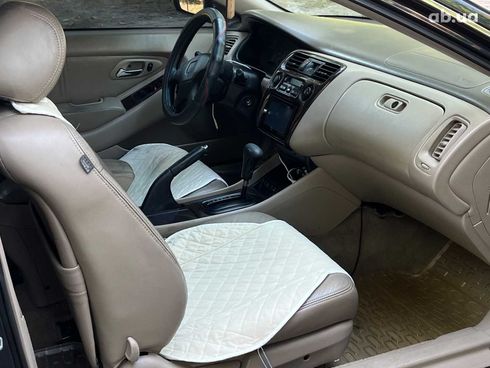Honda Accord 2000 черный - фото 17