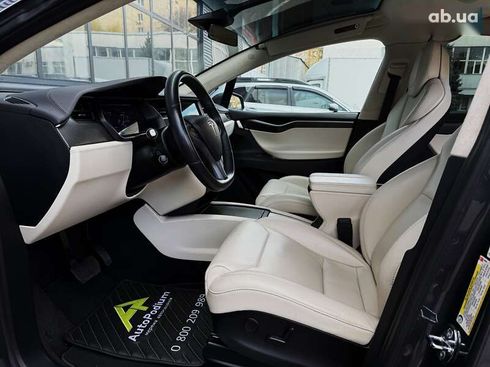Tesla Model X 2018 - фото 23
