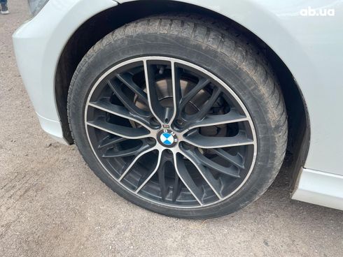 BMW 3 серия 2011 белый - фото 6