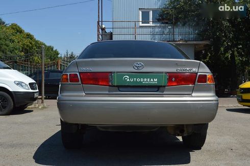 Toyota Camry 2000 - фото 6