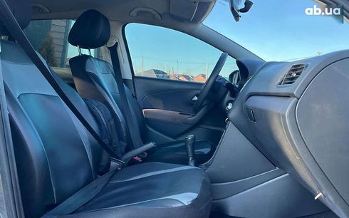 Volkswagen Polo 2010 - фото 18