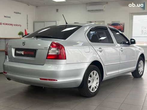 Skoda Octavia 2011 - фото 14