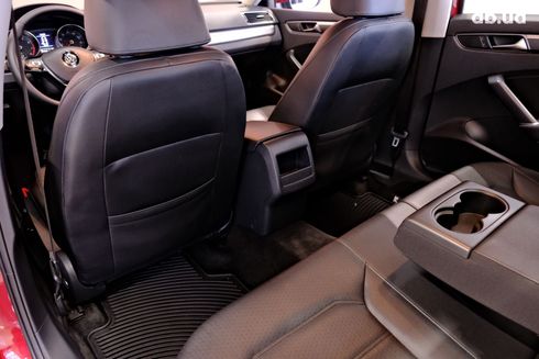 Volkswagen Passat 2017 - фото 8