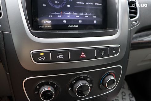 Kia Sorento 2015 - фото 9