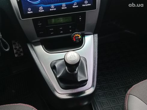 Hyundai Tucson 2011 зеленый - фото 16