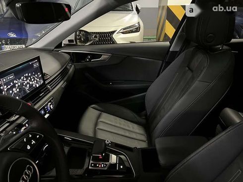 Audi A4 2021 - фото 29