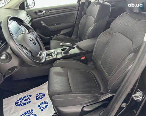 Renault Megane 2019 - фото 9