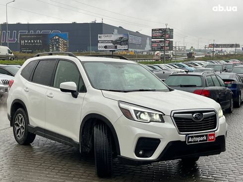 Subaru Forester 2018 белый - фото 38