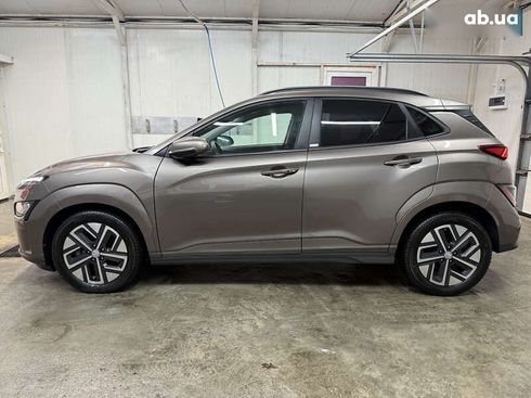 Hyundai Kona Electric 2021 - фото 17