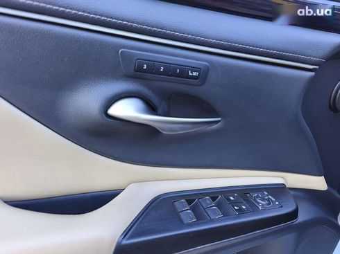 Lexus ES 2021 - фото 10