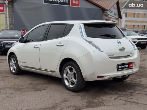 Nissan Leaf 2014 белый - фото 9