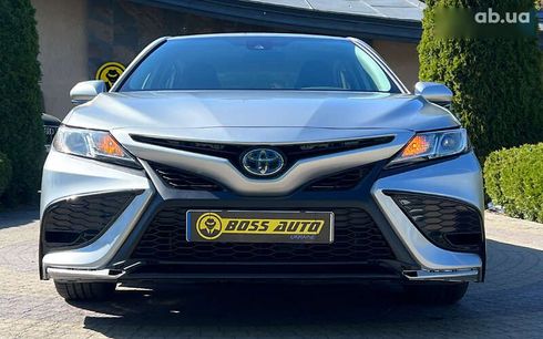 Toyota Camry 2021 - фото 2