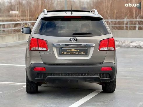 Kia Sorento 2010 - фото 8