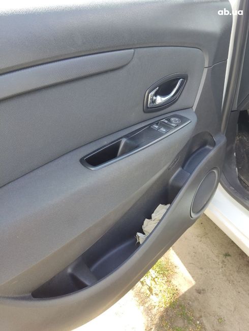Renault Scenic 2012 - фото 7