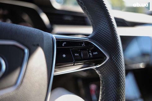 Audi E-Tron 2022 - фото 19