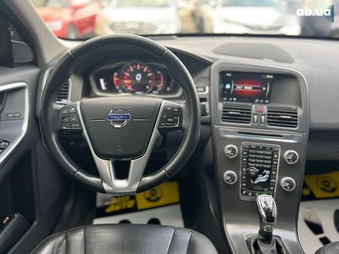 Volvo XC60 2016 - фото 13