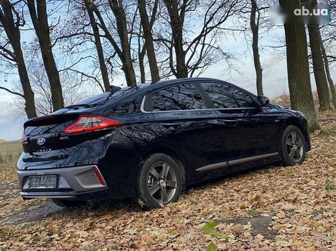 Hyundai Ioniq 2017 - фото 17