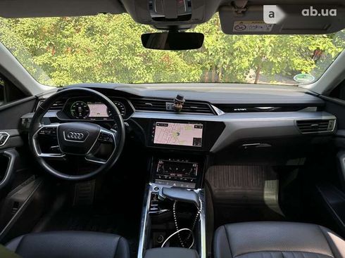 Audi E-Tron 2021 - фото 9