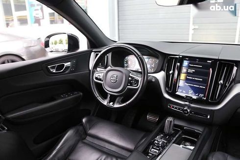 Volvo XC60 2019 - фото 13