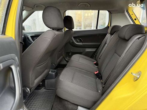 Skoda Fabia 2012 - фото 17