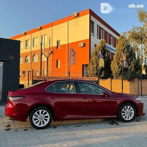 Toyota Camry 2023 - фото 8