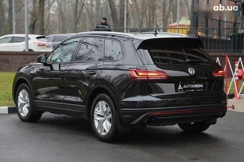 Volkswagen Touareg 2018 - фото 6